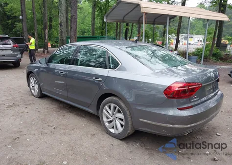 2018 Volkswagen Passat 2.0T Se z USA, uszkodzony, nr VIN 1VWBA7A30JC027199